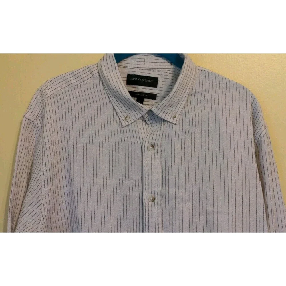 Banana Republic Button Up Long Sleeved Men's Shirt Size Large Striped Cotton
